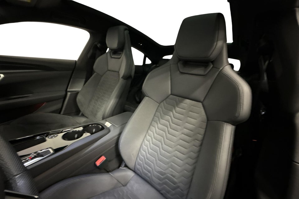 Audi e-tron GT quattro 4d