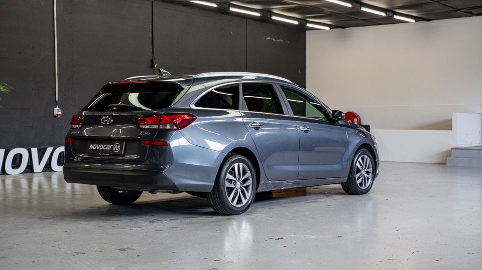 Hyundai i30 1,0 T-GDi Premium 5d
