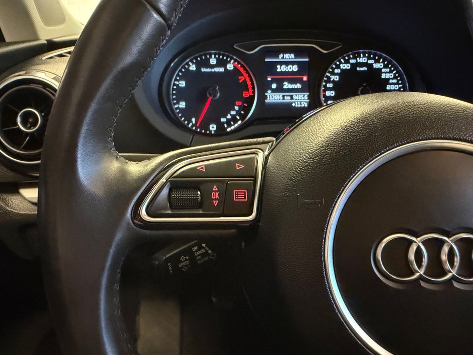 Audi A3 1,4 TFSi 122 Ambiente Sportback 5d