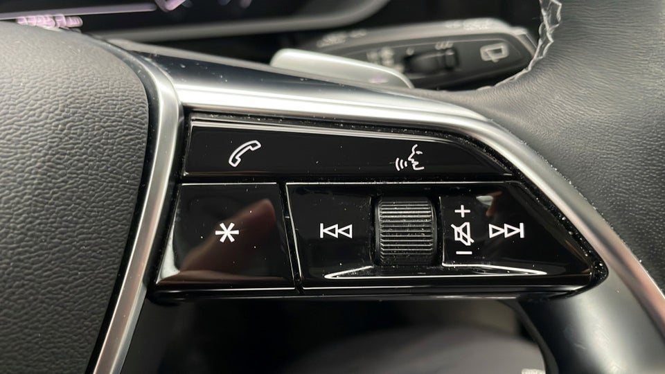 Audi Q8 e-tron 55 Prestige quattro 5d