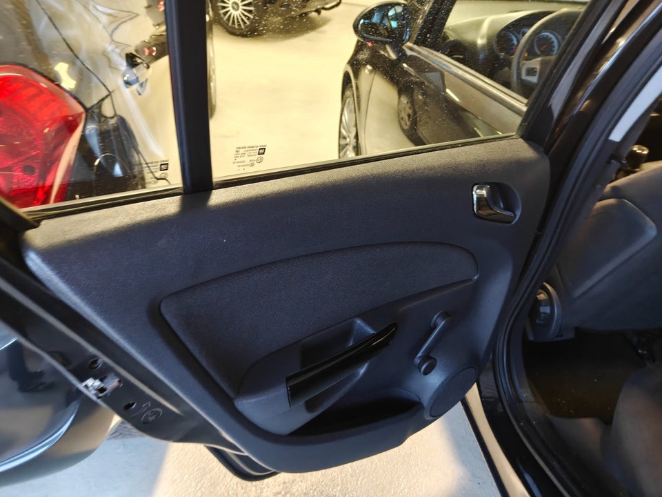 Opel Corsa 1,2 16V Enjoy 5d