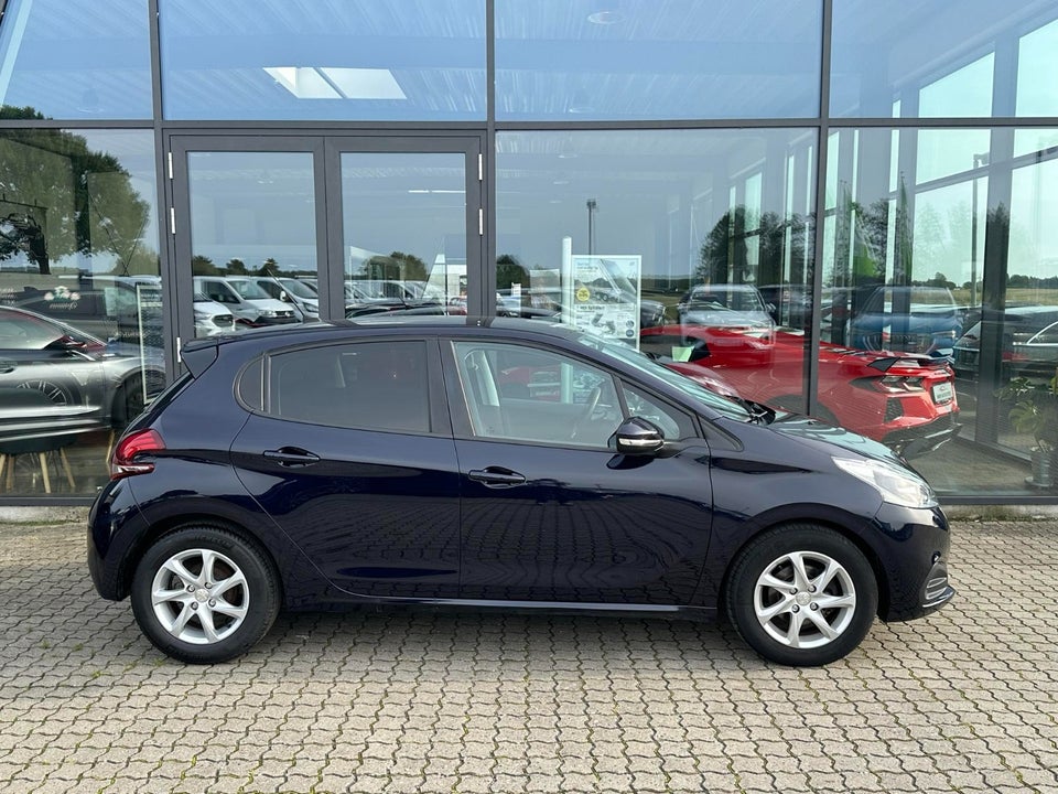 Peugeot 208 1,2 VTi 82 Envy 5d