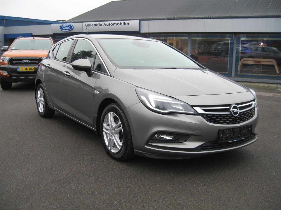 Opel Astra 1,4 T 125 Enjoy 5d