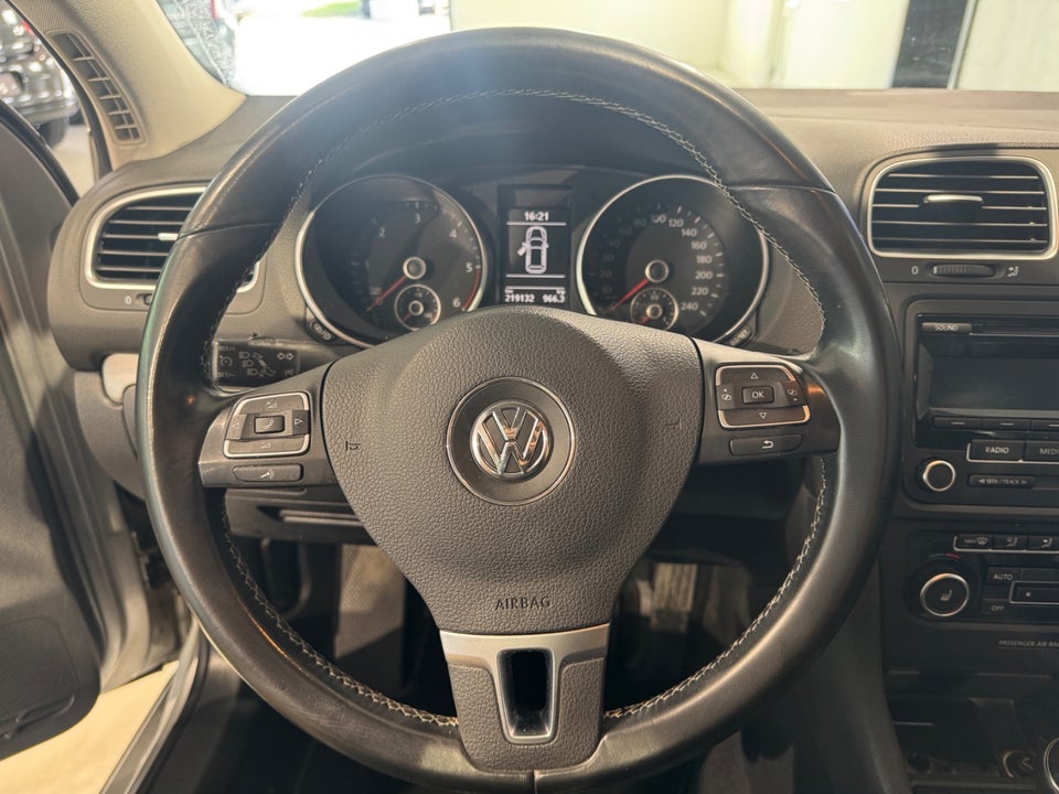 VW Golf VI 1,6 TDi 105 BlueMotion 5d