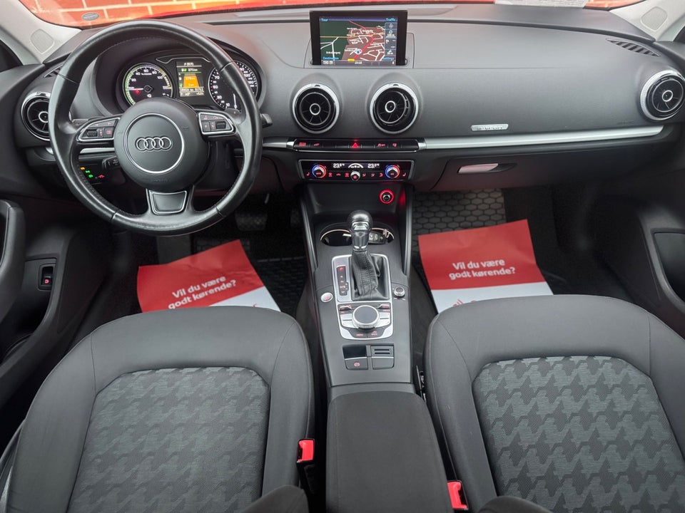 Audi A3 1,4 e-tron Ambiente Sportback S-tr. 5d