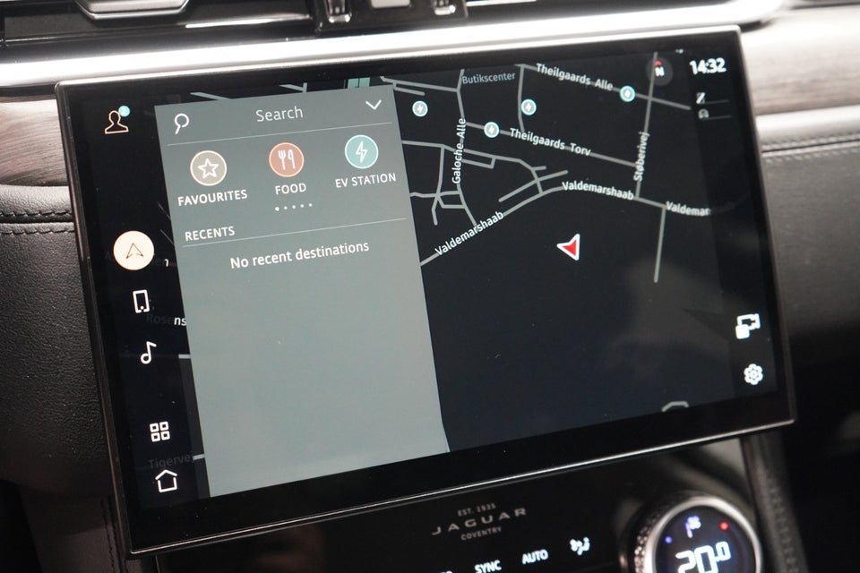 Jaguar F-Pace 2,0 P400e Signature S aut. 5d