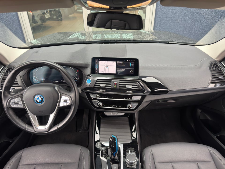 BMW iX3 Charged 5d
