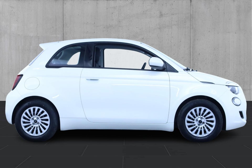 Fiat 500e 24 Action 3d