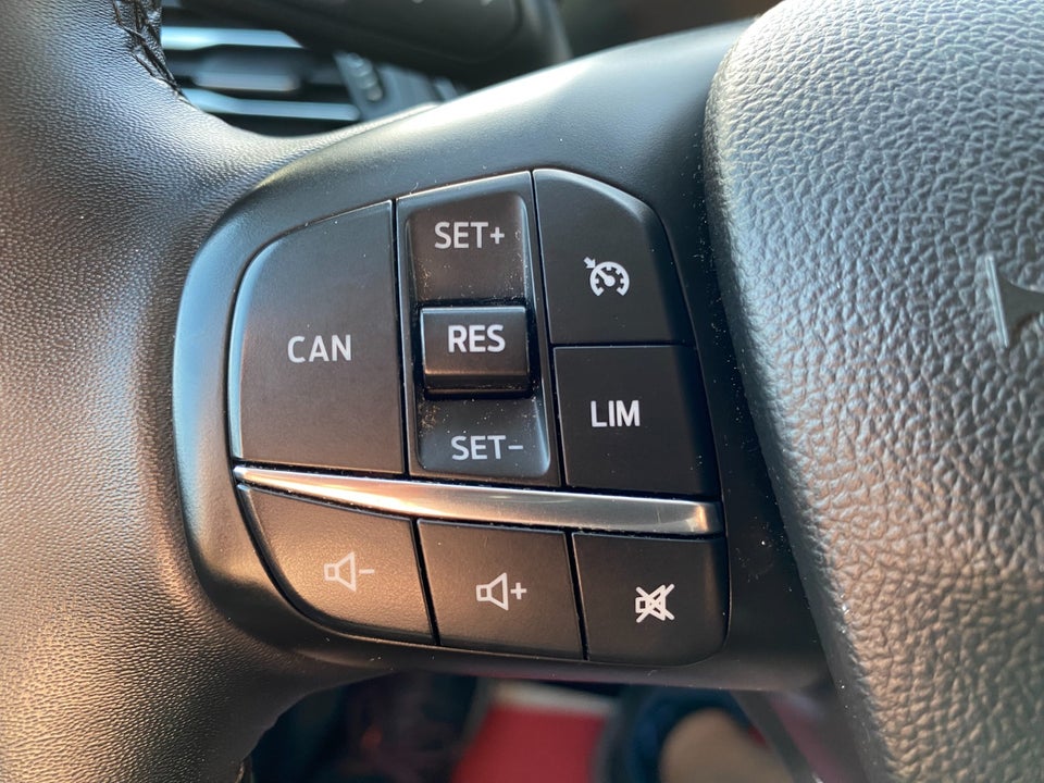 Ford Focus 1,0 EcoBoost mHEV Titanium 5d