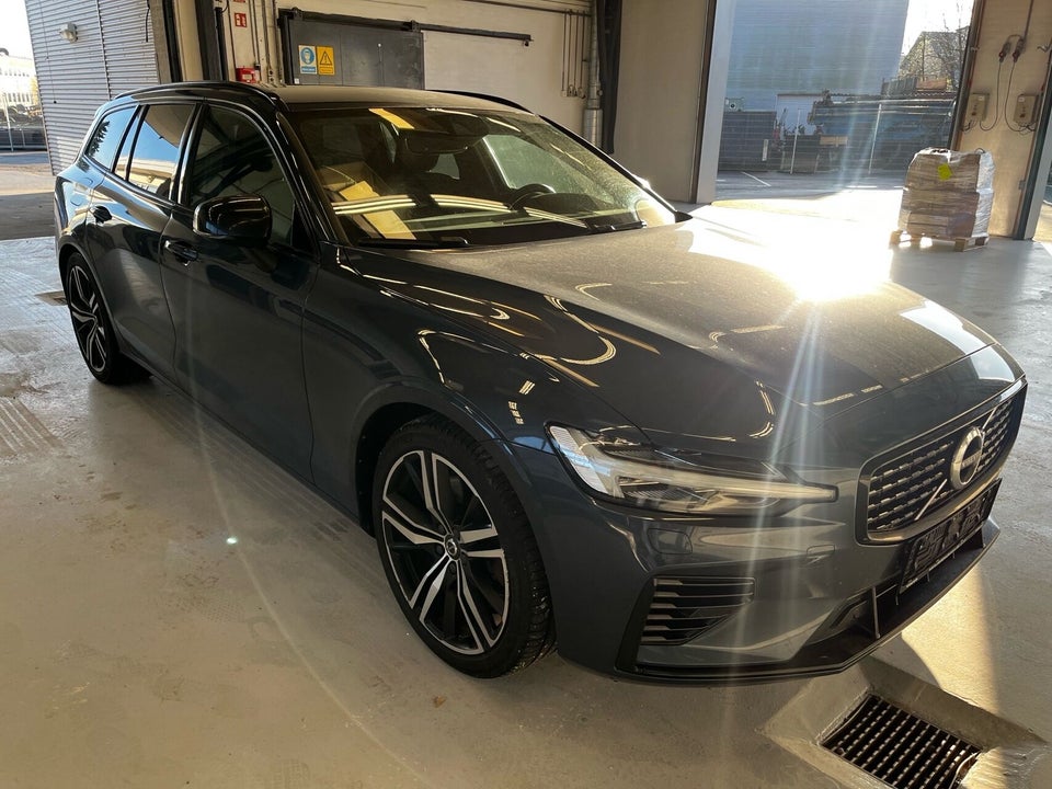 Volvo V60 2,0 T6 ReCharge R-Design aut. AWD 5d