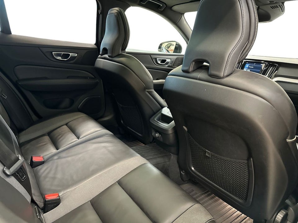 Volvo V60 2,0 T5 250 R-Design aut. 5d