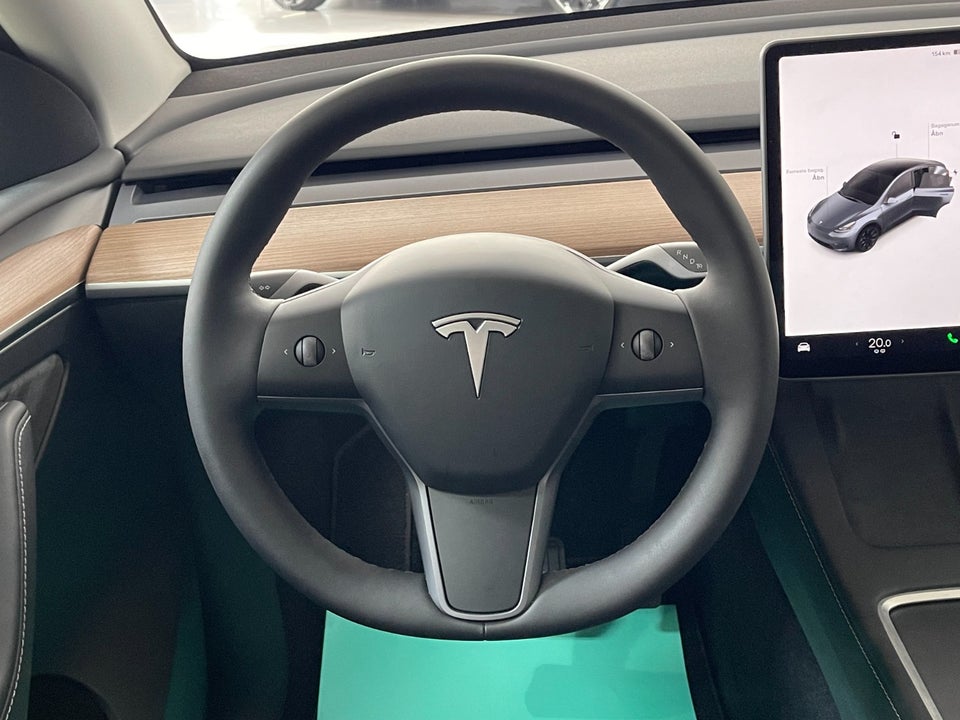 Tesla Model Y Long Range AWD 5d