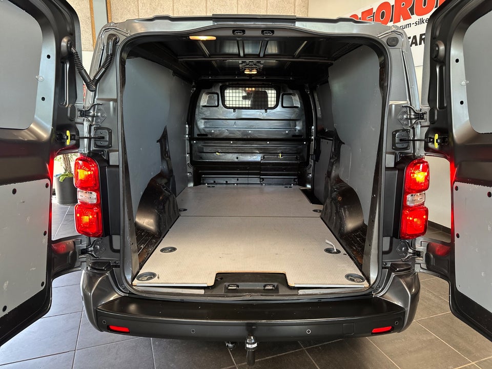 Peugeot Expert 2,0 BlueHDi 122 L3 Premium EAT8 Van