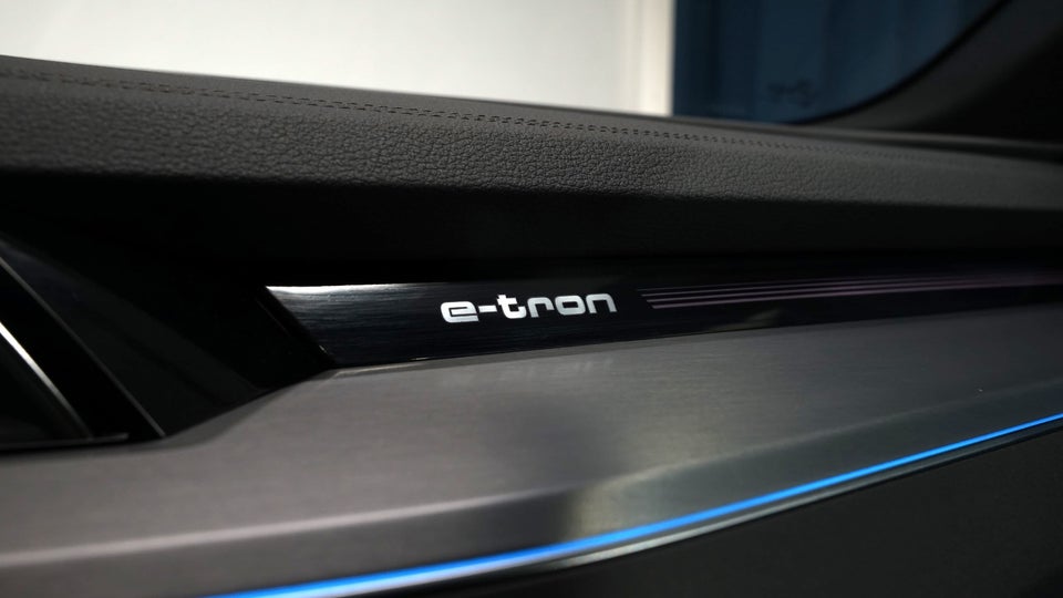 Audi e-tron 55 S-line quattro 5d