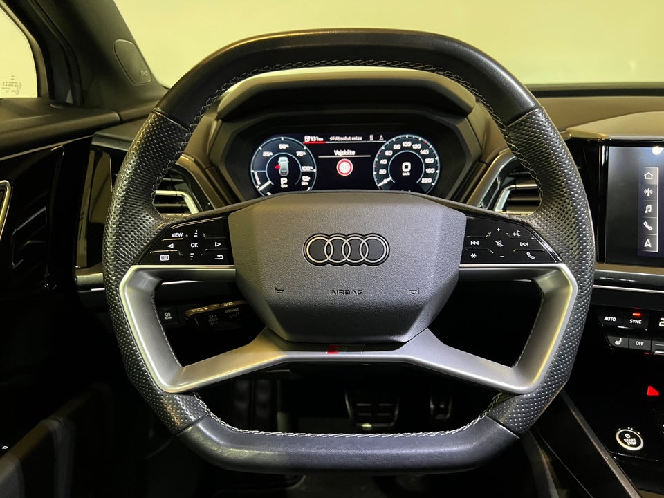 Audi Q4 e-tron 40 S-line 5d