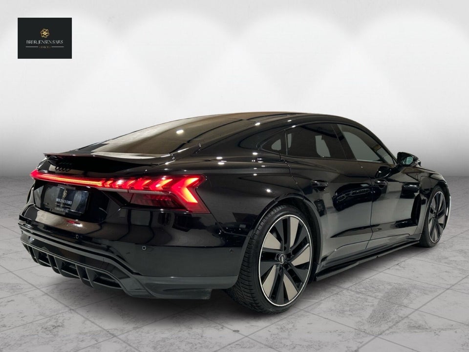 Audi e-tron GT quattro 4d