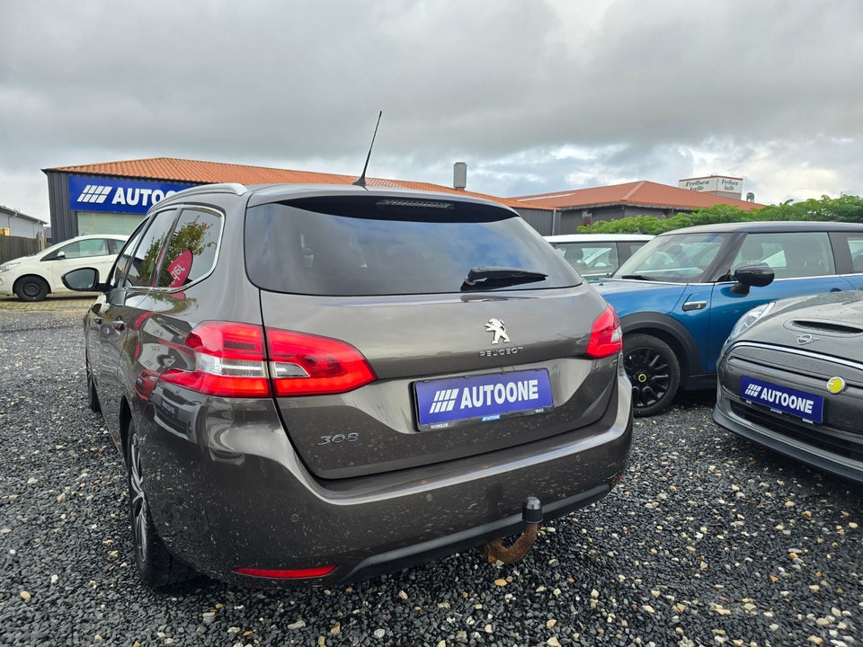 Peugeot 308 1,6 BlueHDi 120 Style SW 5d