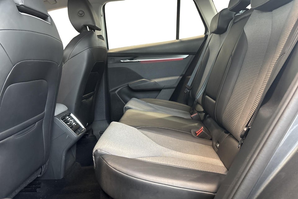 Skoda Enyaq 60 iV Loft 5d