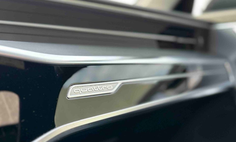 Audi A6 55 TFSi e Sport Avant quattro S-tr. 5d