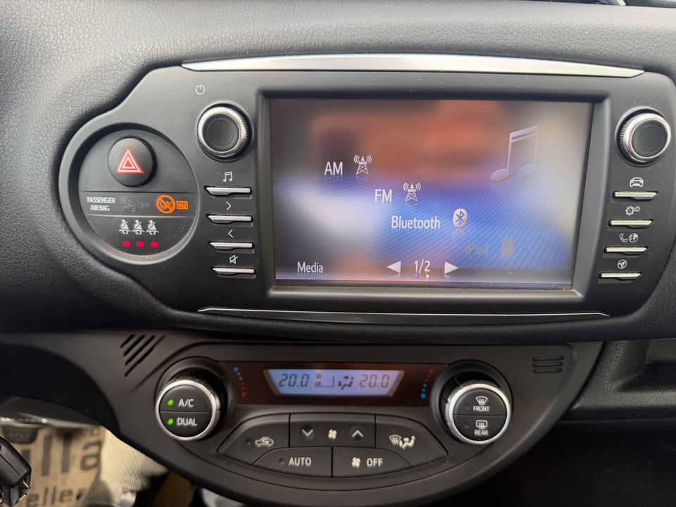 Toyota Yaris 1,5 VVT-i T2 Premium 5d