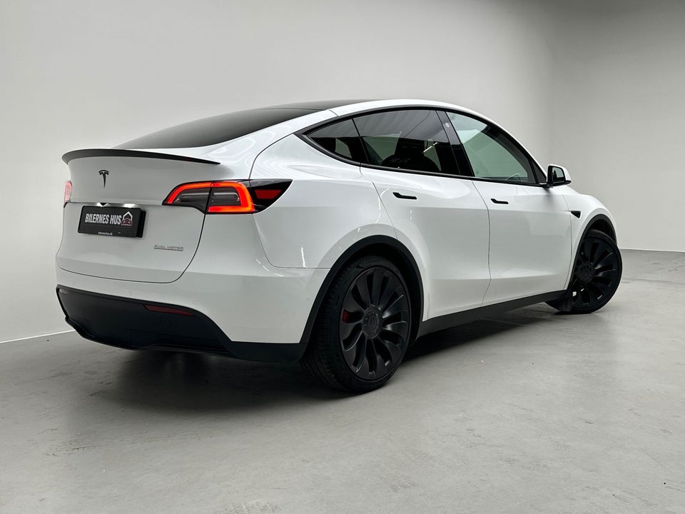 Tesla Model Y Performance AWD 5d