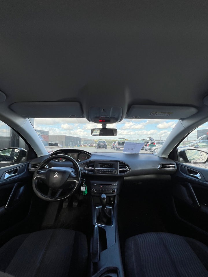 Peugeot 308 1,2 VTi 82 Access 5d