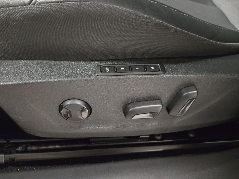 Skoda Enyaq 85 iV Premium 5d