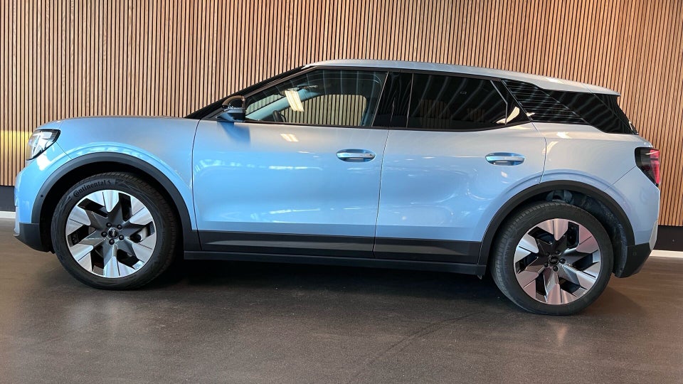Ford Explorer 77 Premium Extended Range 5d