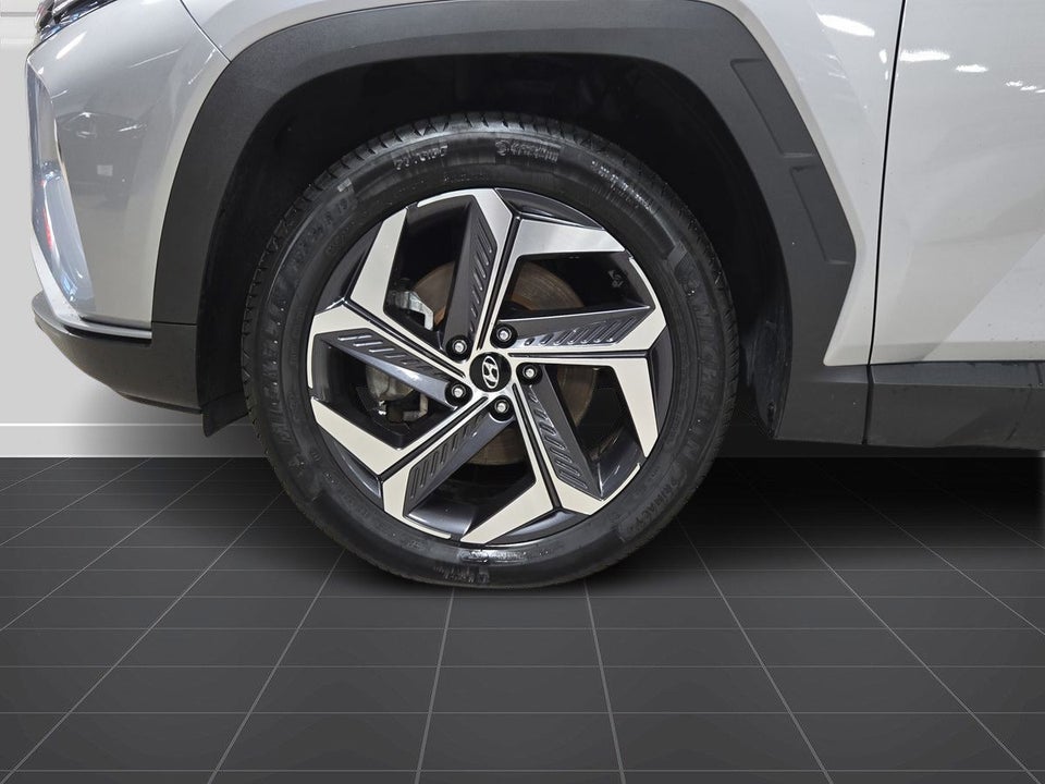 Hyundai Tucson 1,6 PHEV Essential aut. 4WD 5d