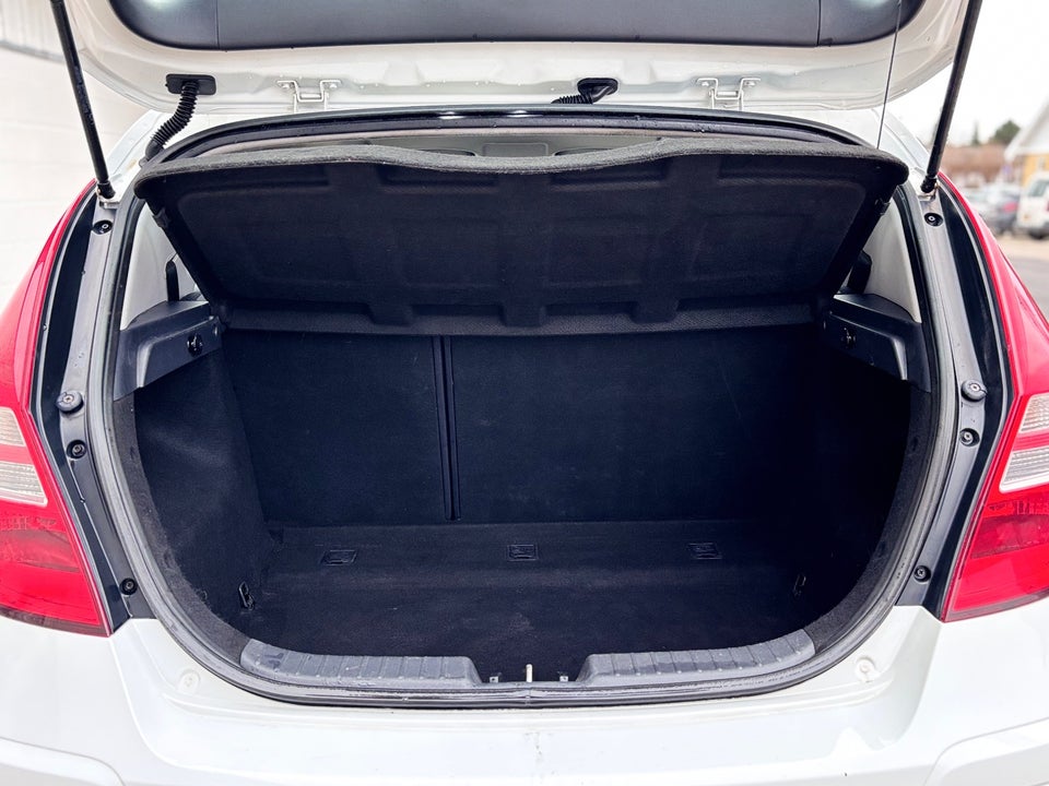 Hyundai i30 1,4 CVVT Comfort 5d