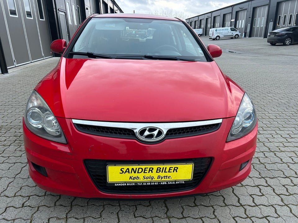 Hyundai i30 1,4 CVVT 109 Classic Sun 5d