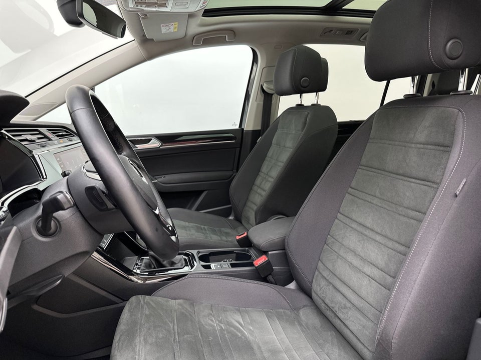 VW Touran 1,5 TSi 150 Highline Family DSG 7prs 5d