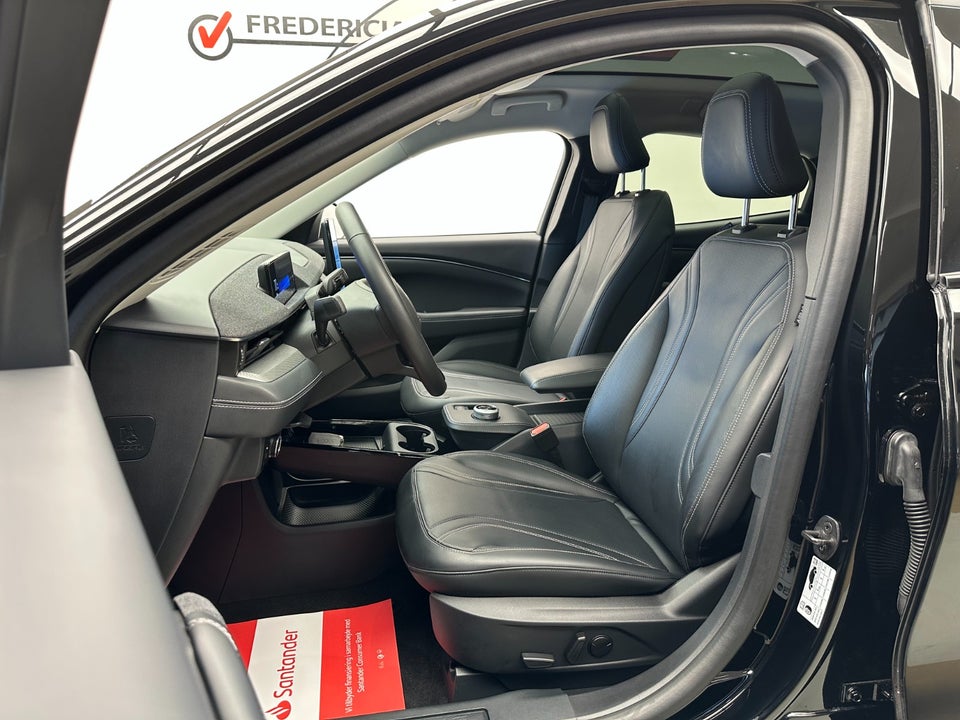 Ford Mustang Mach-E 70 Premium Standard Range 5d