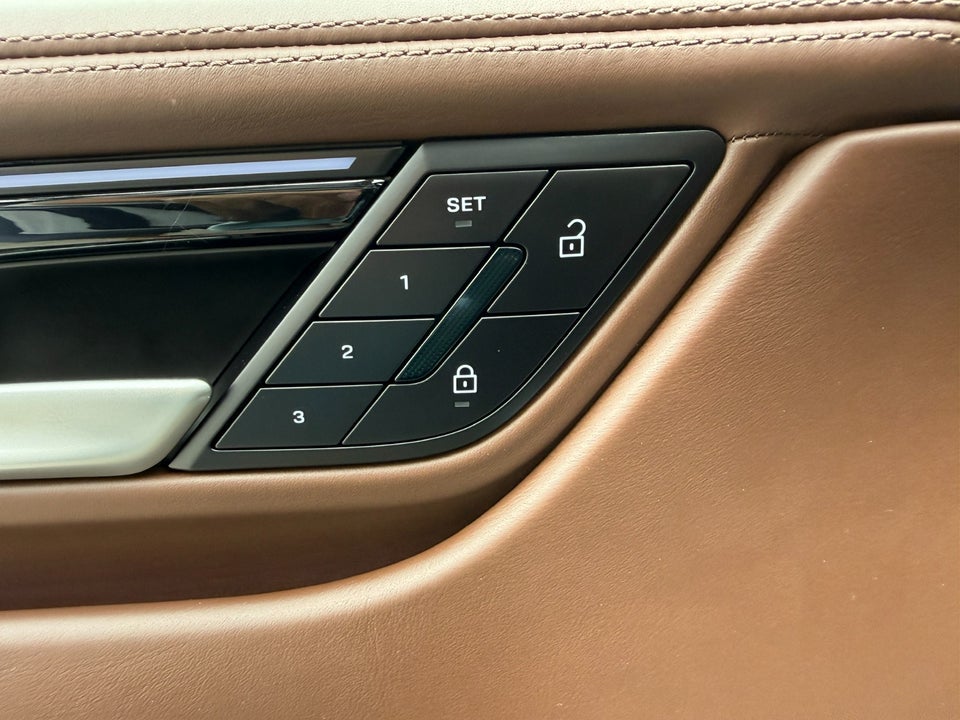 Porsche Macan 4 5d