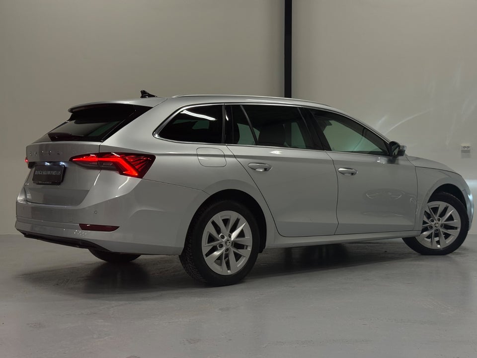 Skoda Octavia 2,0 TDi 150 Ambition Combi DSG 5d