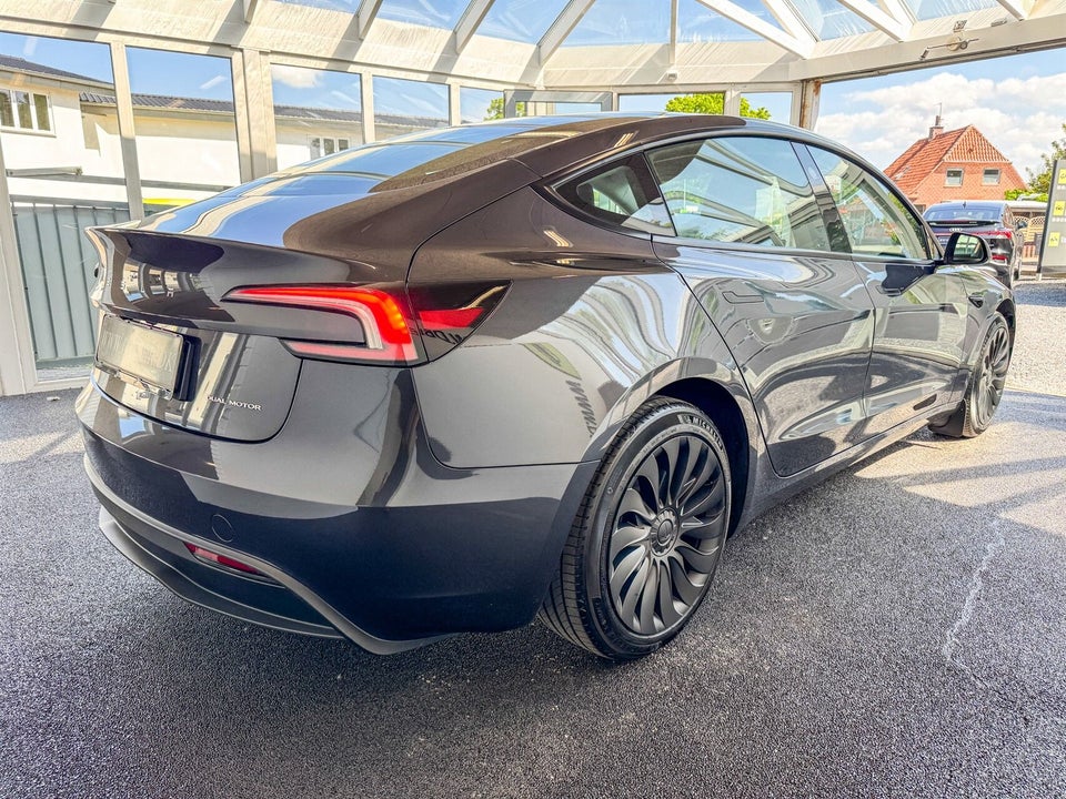 Tesla Model 3 Long Range AWD 4d