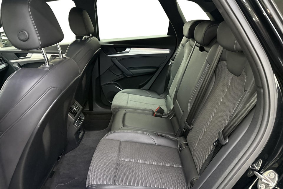 Audi Q5 50 TFSi e S-line quattro S-tr. 5d