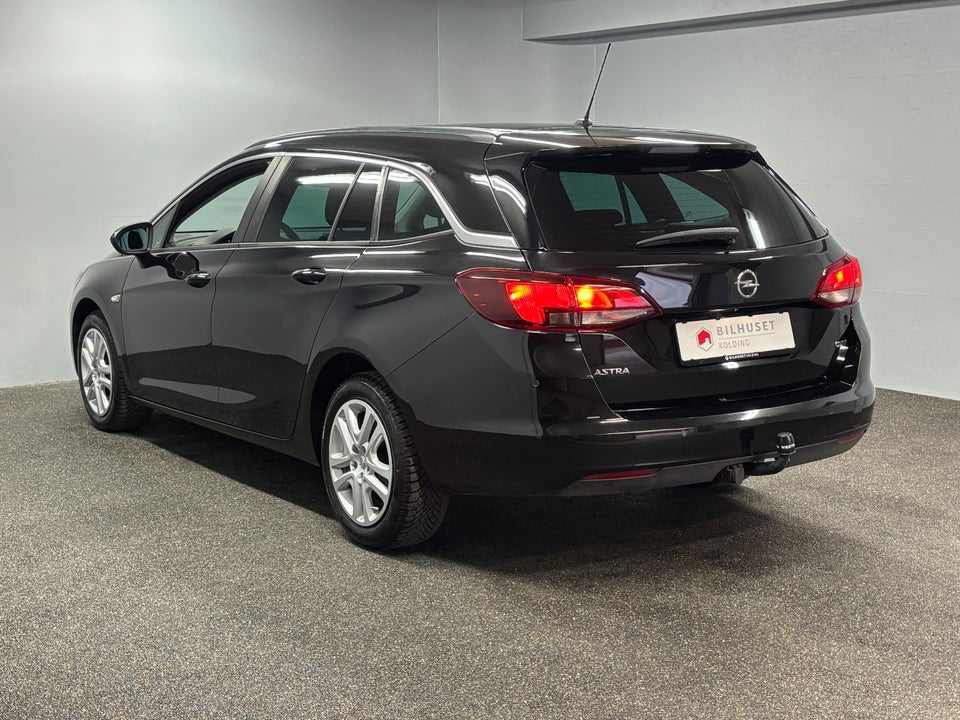 Opel Astra 1,6 CDTi 136 Enjoy Sports Tourer 5d