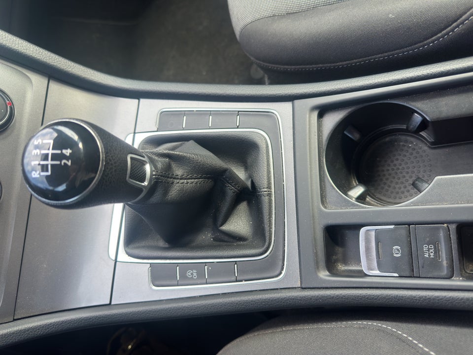 VW Golf VII 1,2 TSi 85 Startline BMT 5d
