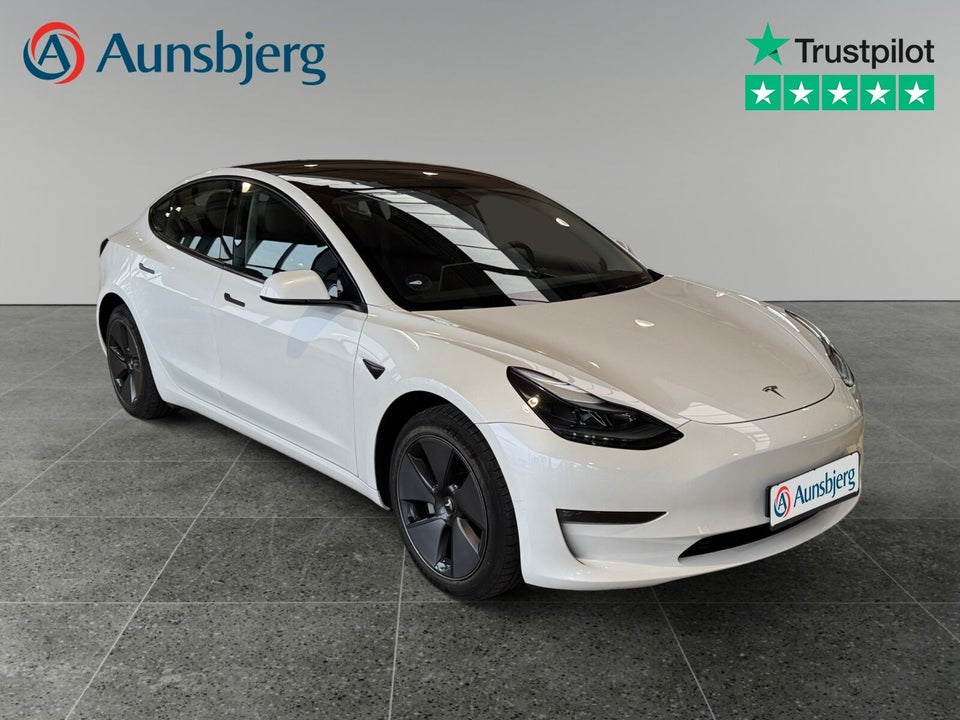 Tesla Model 3 Long Range AWD 4d