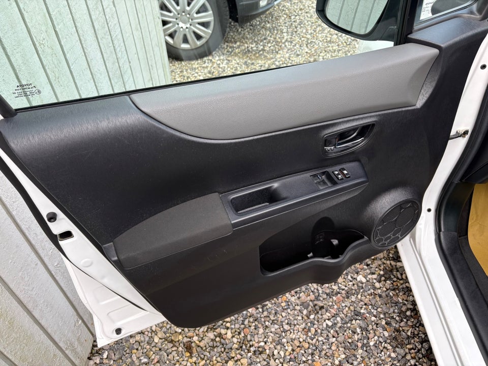 Toyota Yaris 1,0 VVT-i T2 Touch 5d