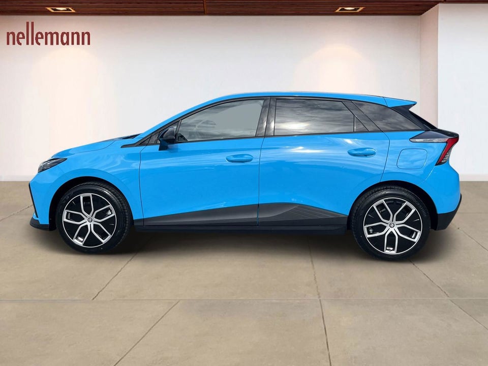 MG 4 77 Luxury Extended Range 5d