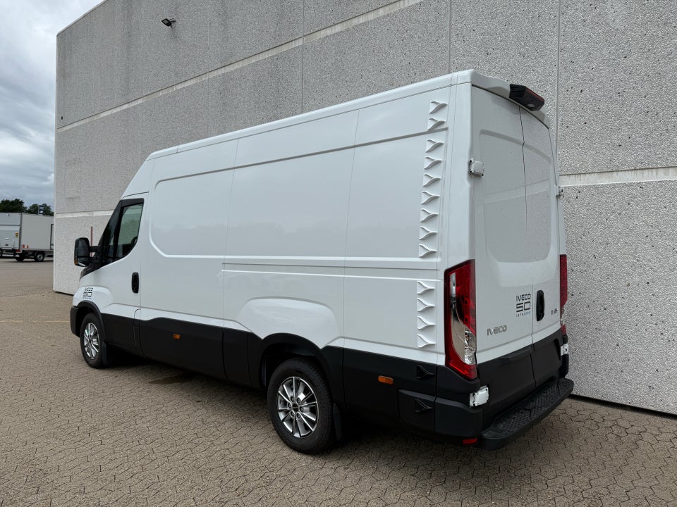 Iveco Daily 3,0 35S18 12m³ Van AG8