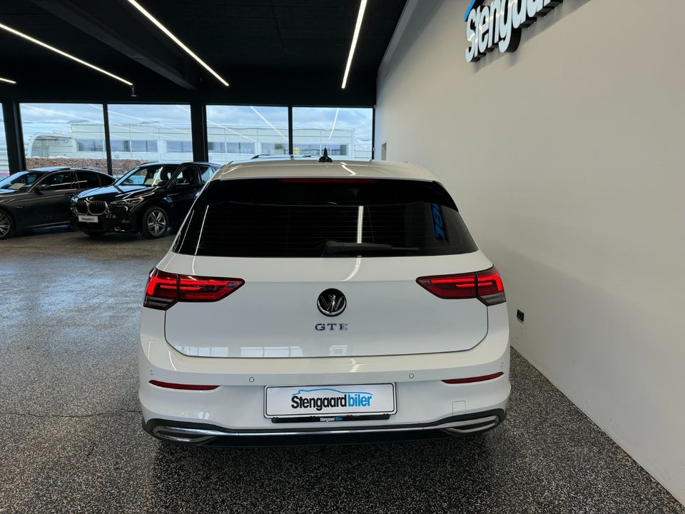 VW Golf VIII 1,4 GTE DSG 5d