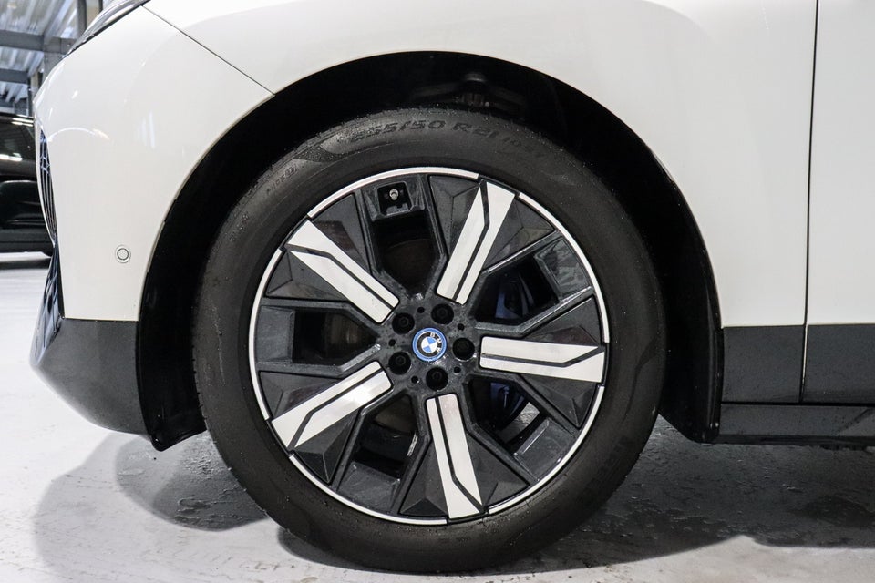 BMW iX xDrive40 M-Sport 5d