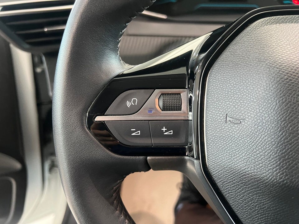 Peugeot e-208 50 Allure 5d