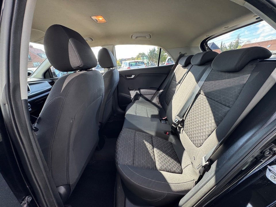 Kia Rio 1,2 CVVT Concept 5d