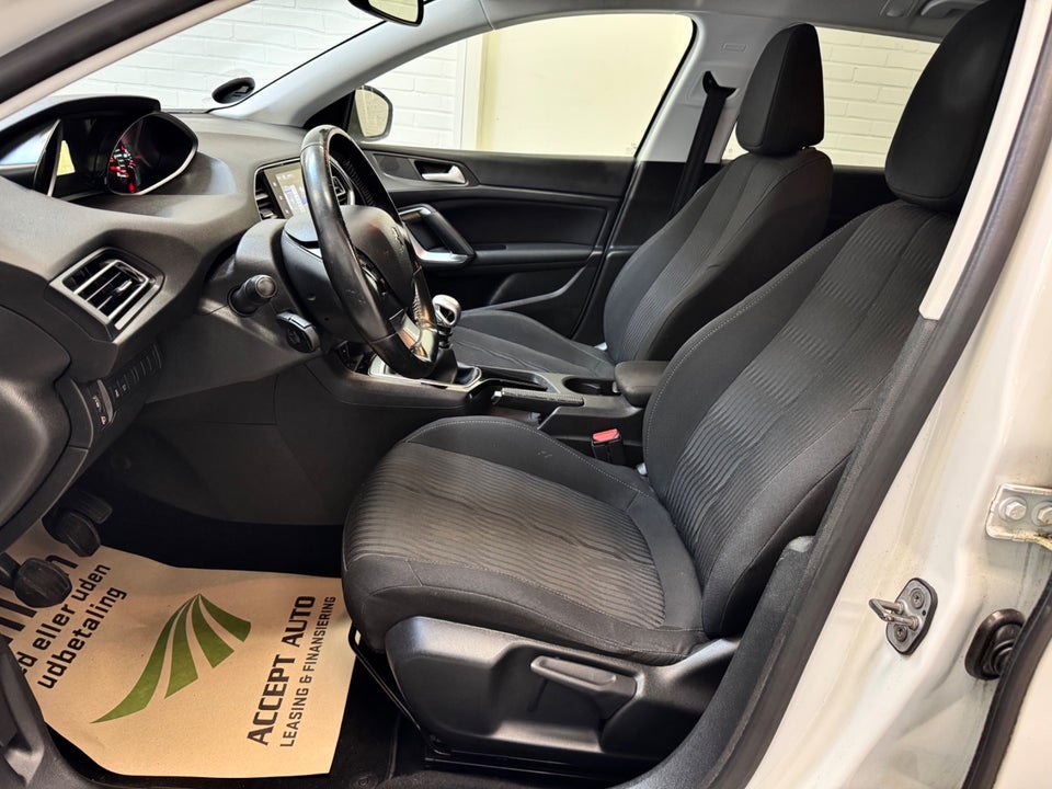 Peugeot 308 1,6 BlueHDi 120 Style SW 5d