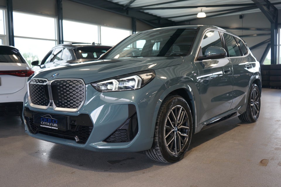 BMW iX1 xDrive30 M-Sport 5d