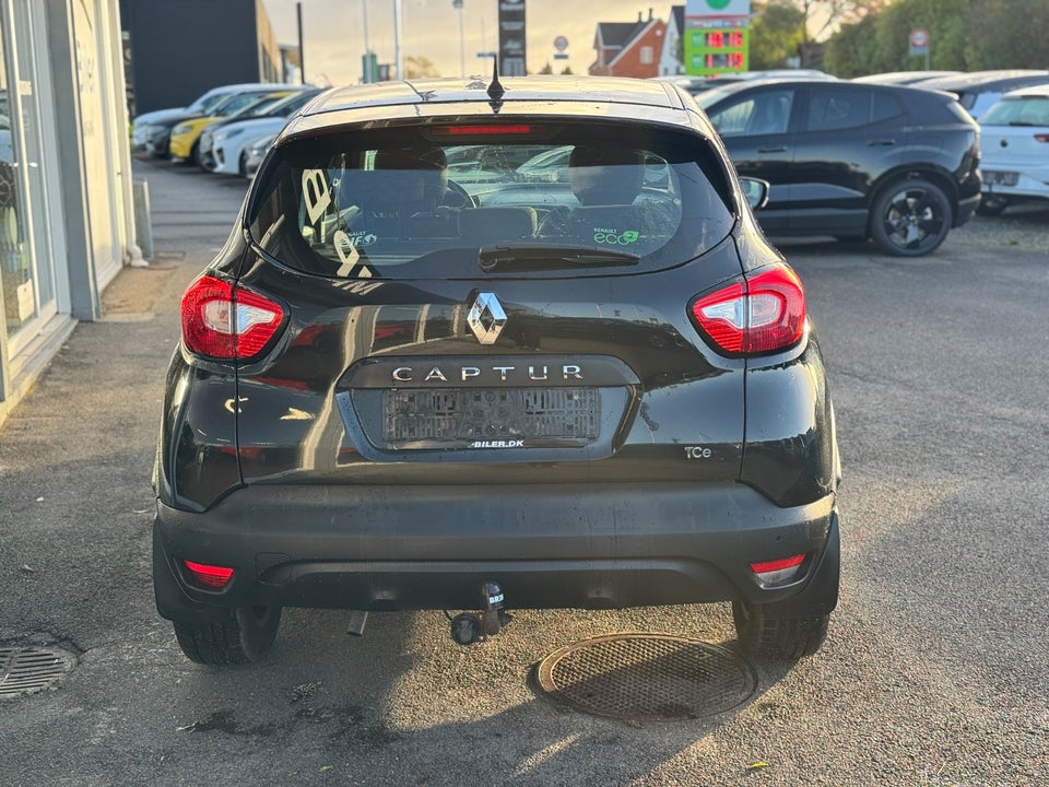 Renault Captur 0,9 TCe 90 Expression 5d